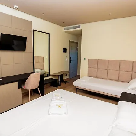 Vogue's Boutique Hotel 3*