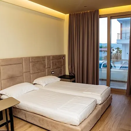 Hotel Vogue's Boutique