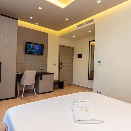 Vogue's Boutique 3* Vlorë