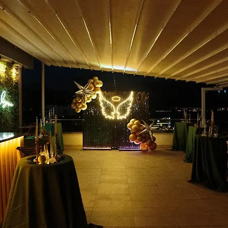 Vogue's Boutique Vlorë