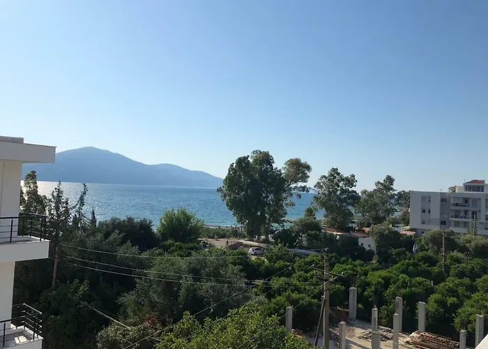 Vogue's Boutique Vlore